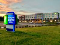 Holiday Inn Express & Suites Raleigh Airport - Brier Creek