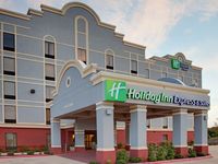 Holiday Inn Express & Suites Greenwood