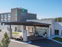 Holiday Inn Express & Suites Ludington