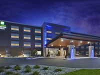 Holiday Inn Express & Suites Grand Rapids - Airport North