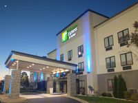Holiday Inn Express & Suites Madison