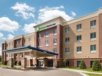 Holiday Inn Express & Suites St. Louis - Chesterfield