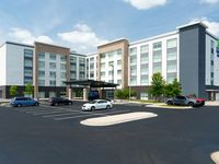 Holiday Inn Express & Suites Mall of America - MSP Airport