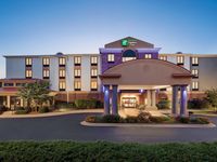 Holiday Inn Express & Suites Lavonia