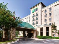 Holiday Inn Express & Suites Atlanta Buckhead