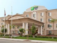 Holiday Inn Express & Suites Fresno (River Park) Hwy 41