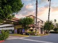 Holiday Inn Express Simi Valley