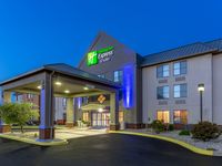 Holiday Inn Express & Suites Scottsburg