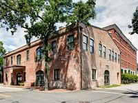 Staybridge Suites Savannah Historic District