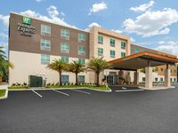 Holiday Inn Express & Suites Deland South