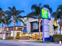 Holiday Inn Express & Suites Costa Mesa