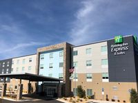 Holiday Inn Express & Suites Macon North