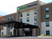 Holiday Inn Express & Suites White Hall