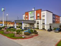Holiday Inn Express & Suites Longview North