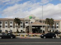 Holiday Inn Express & Suites Hesperia