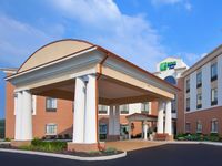 Holiday Inn Express & Suites Akron Regional Airport Area