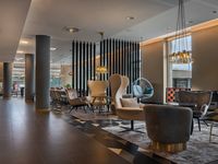 Holiday Inn - the niu, Ridge Halle Central Station