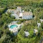 精致豪华酒店 Donna Carmela Resort and Lodge