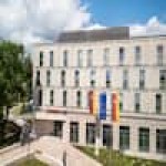 塞雷希尔顿欢朋酒店 (Hampton by Hilton)酒店