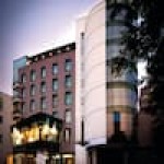 克鲁日城市广场希尔顿逸林酒店