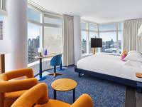 The Standard，东村