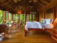 Kanopi House