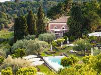 Monaci delle Terre Nere
