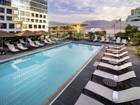 Fairmont Waterfront 酒店