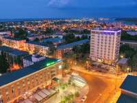 加拉茨中心美居酒店